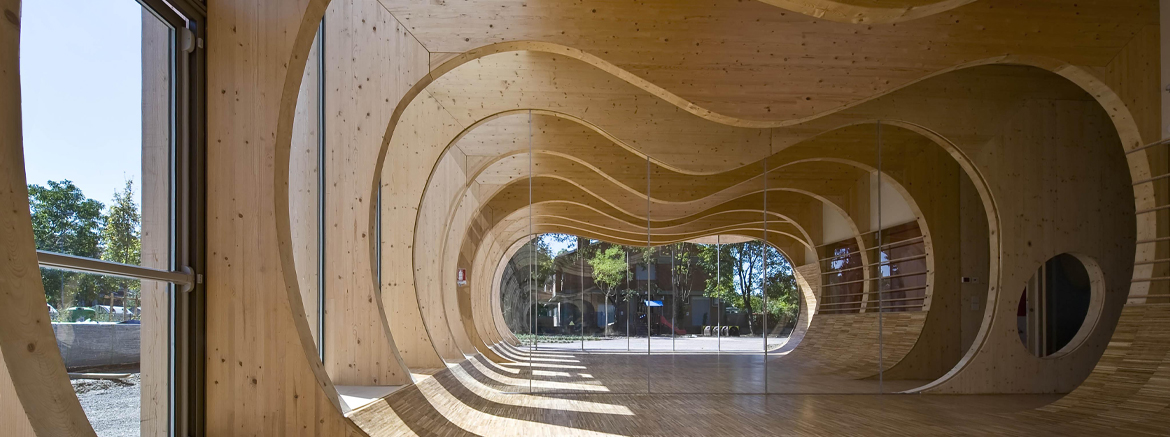 Legno e luce: un dialogo senza tempo